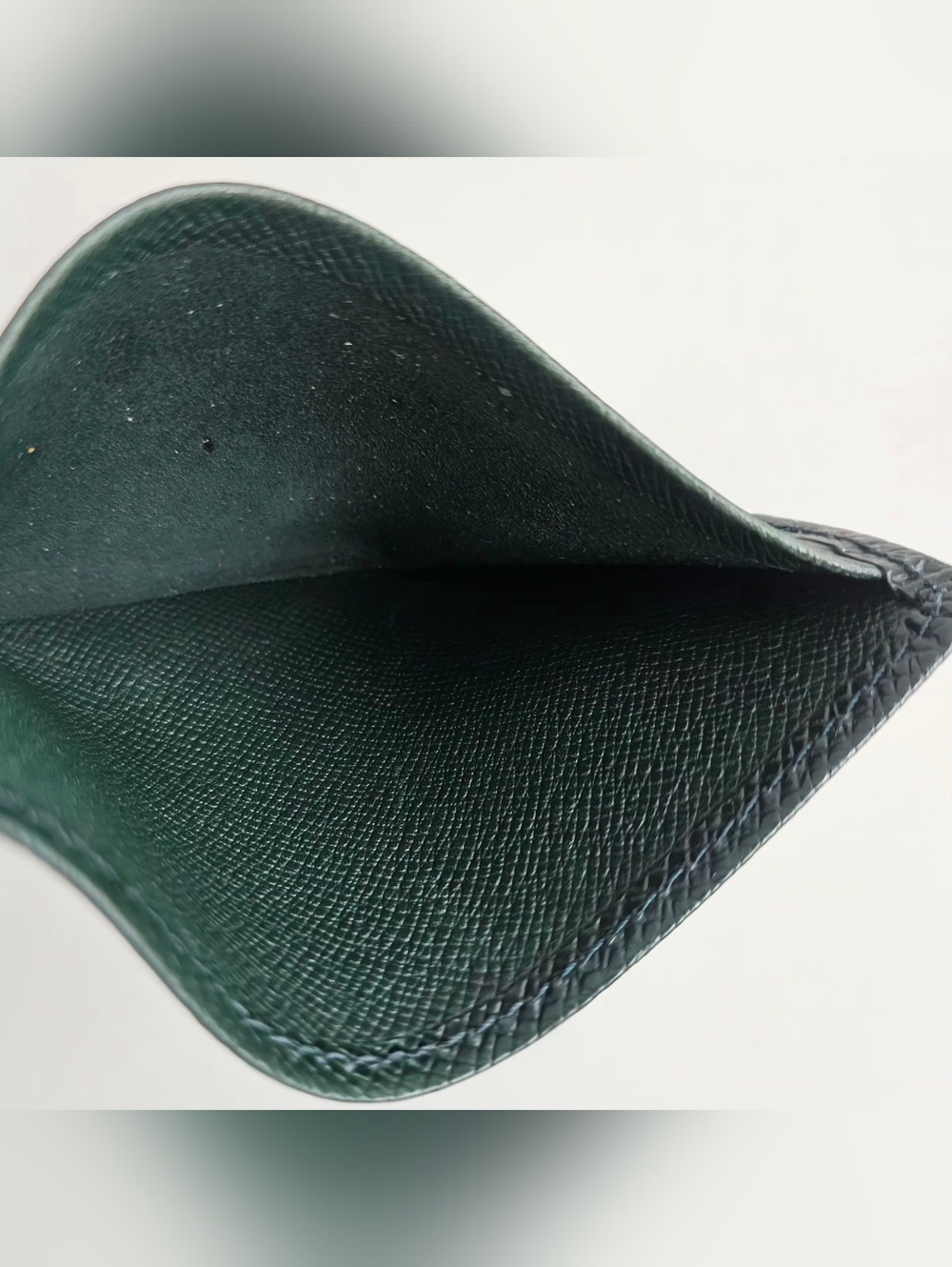 Louis Vuitton Green Taiga Leather Slim Card Holder Wallet - Picture 4 of 7